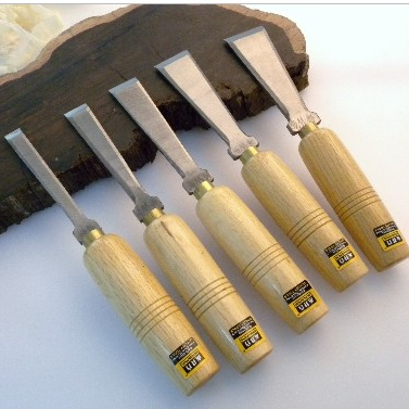 Carving Tools and Chisels 