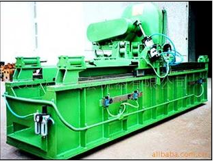 Flying saw cutting machine