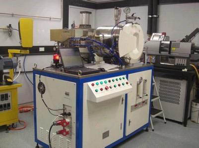 Microwave vacuum furnace