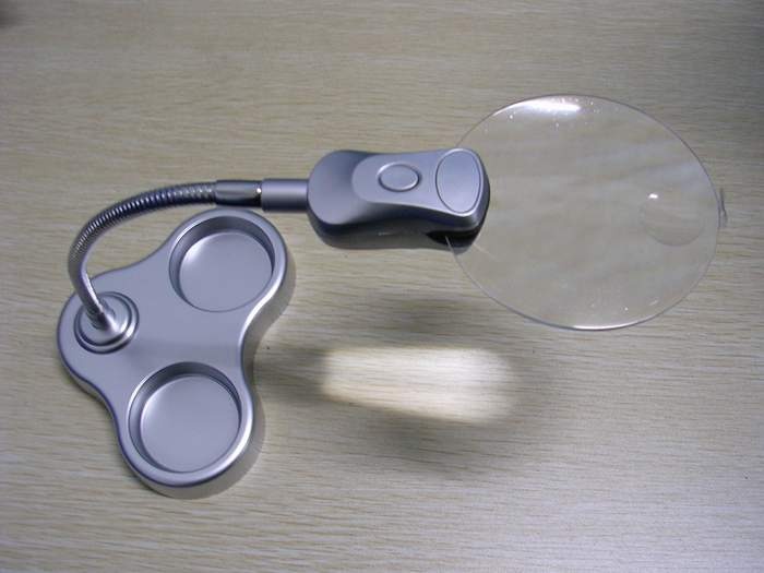 TH-7002（D、A) Desktop Magnifier