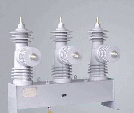 IEEEC/IEC standard 38kV Pole Mounted Automatic Vacuum Recloser
