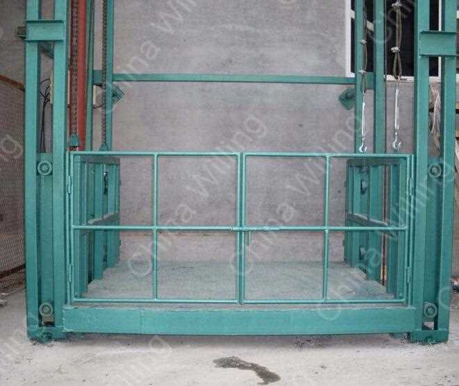 WLL2.0-4.5 Standard Guide rail freight elevator lift with cheap price