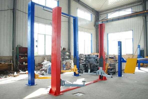 Floor plate hydraulic two post car lift