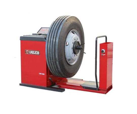 Electronic microprocessor controlled wheel balancer 