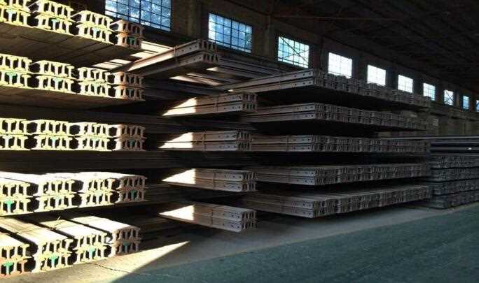 U71Mn Smooth Surface Light Steel Rail 