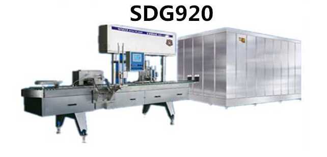 Ice cream extrusion machine