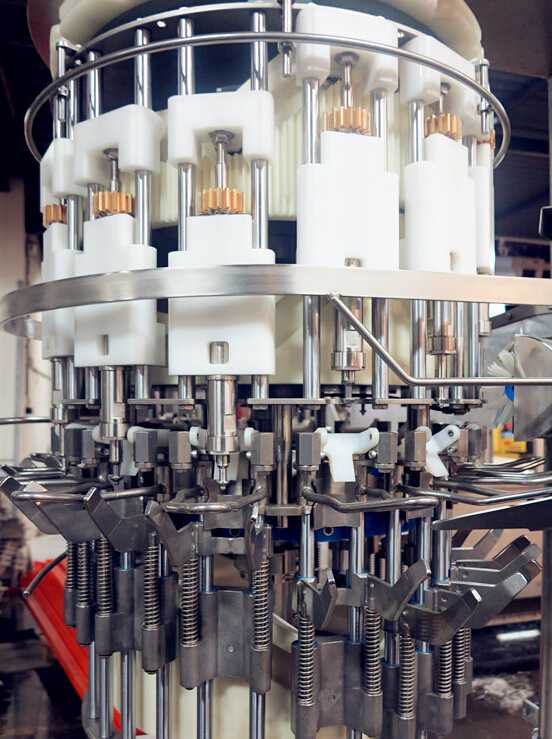 slaughtering machine of vent cutter