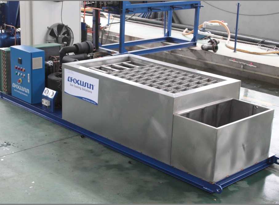 Block ice machine
