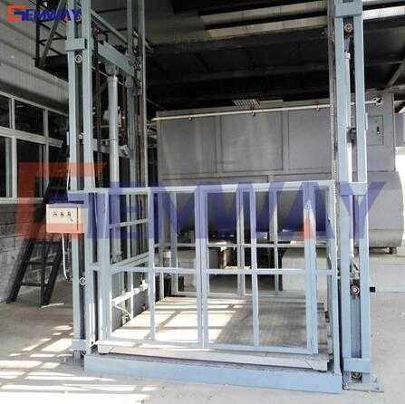 China hydraulic vertical freight electric material goods lift elevator 
