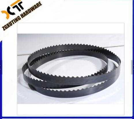 Wood cutting band saw blade
