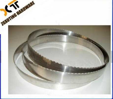 Wood cutting band saw blade