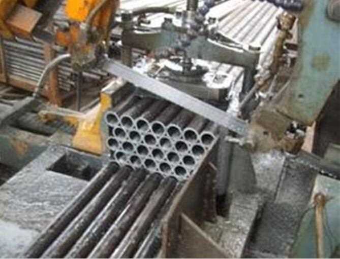 Wood cutting band saw blade