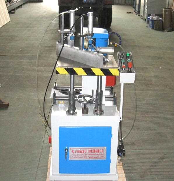 UPVC door and window machine Windows and doors processing machine
