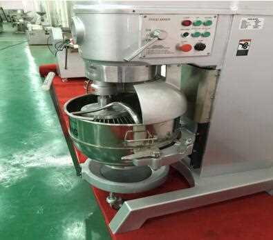 Planetary flour mixer