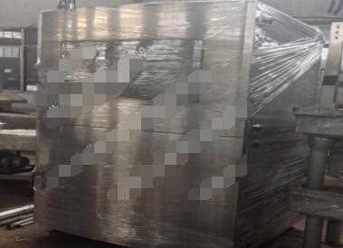 Chocolate tempering machine