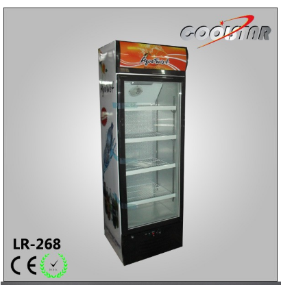Upright refrigerator cooling display showcase