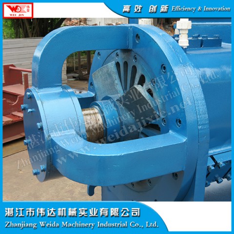 Scrap tyres recycling machine