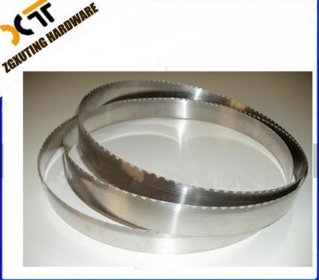 Wood cutting band saw blade